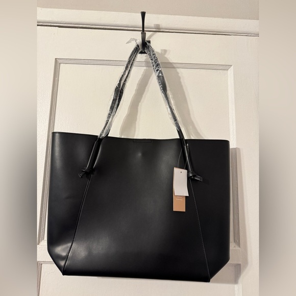 JustFab Minimal Knot Tote in Black NWT - Picture 7 of 11